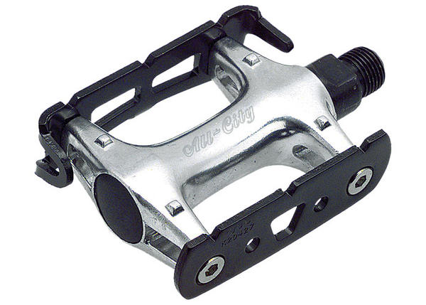 standard bike pedals