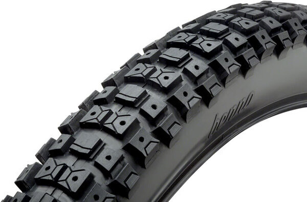 Benno Bikes Knobby Dirt 24-inch Tire Color: Black