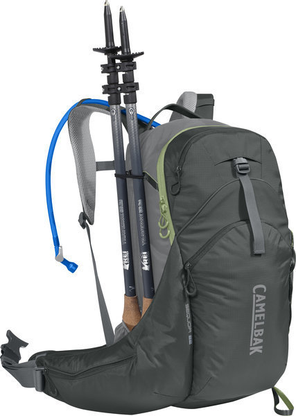 camelbak trekking