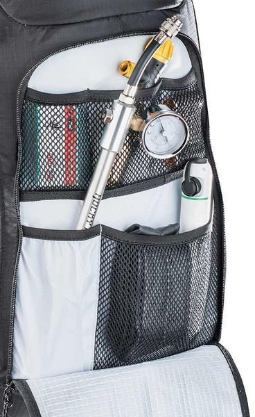 EVOC FR TRAIL BLACKLINE バックパック EVOC-fr-trail-blackline-720583