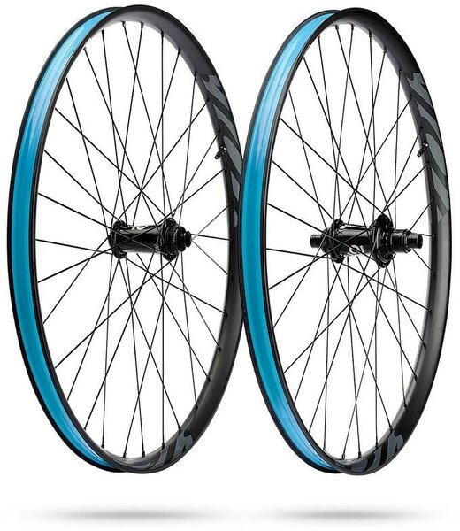 Ibis S28 27.5-inch Carbon Industry 9 Wheelset Color: Black