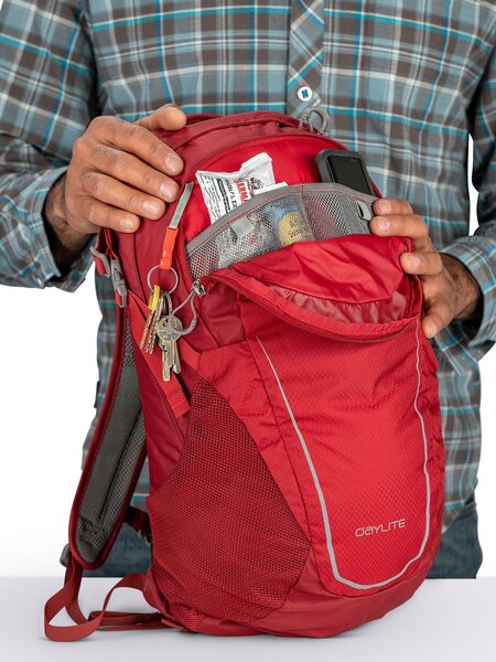 osprey daylite waterproof