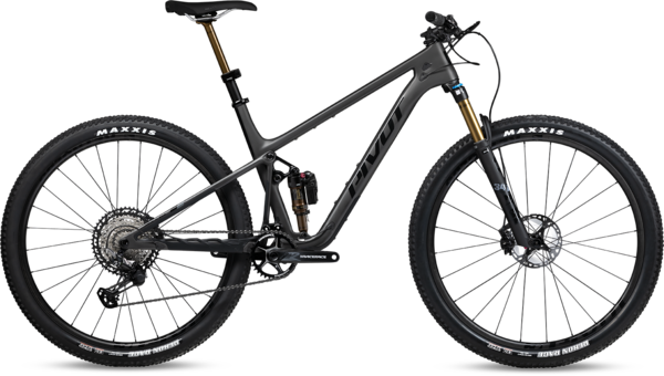 Pivot Cycles Mach 4 SL Pro XT/XTR Neo w/ Carbon Wheels