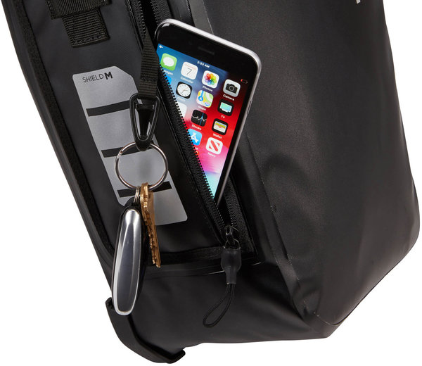 Thule Shield Pannier 17L - Bike World | Iowa's Local Bike Shop