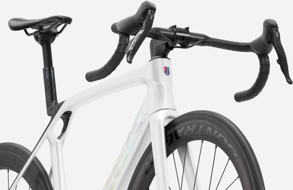 Trek Madone SL 6 AXS Gen 8 - Wheel & Sprocket | One of America's