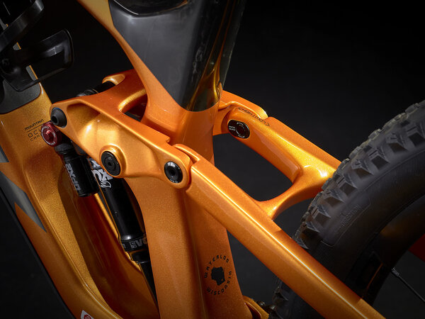 Trek Slash 9.7 - www.summitbicycles.com