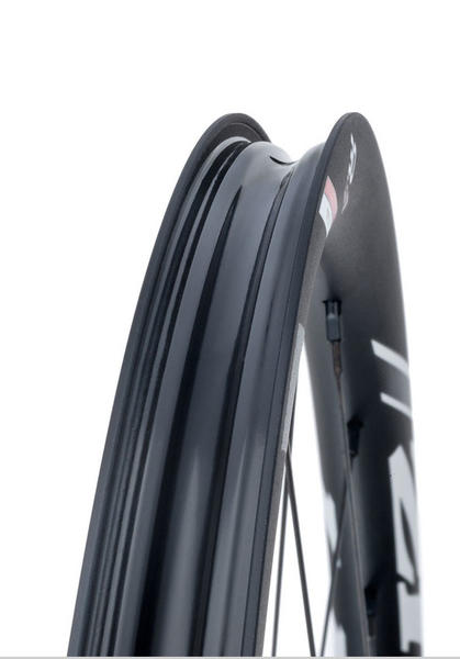 Zipp 30 Course Disc Brake Front Wheel (Clincher) - UC Cyclery | La