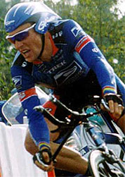 2. Armstrong passes Olano on his way to victory in 1999!