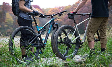 Biking with iSSi Flash mountain bike pedals.