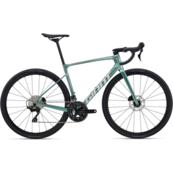 Giant Defy Advanced 2 - Velo Pasadena