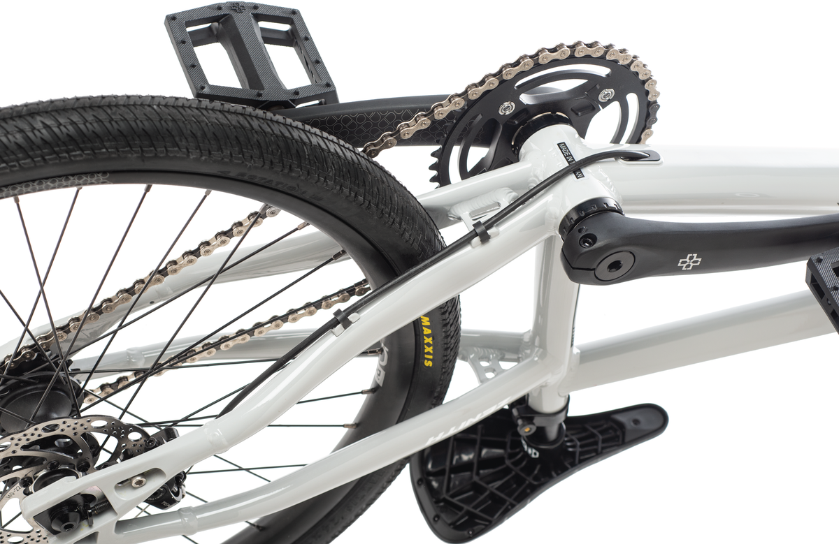 DK Bicycles Zenith Disc Cruiser - Village Bike | Florida