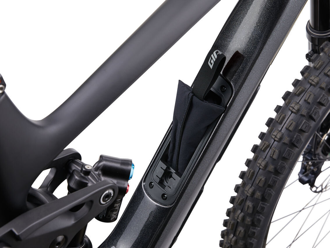 GIANT Reign フルサスMTB ダウンヒル 70133717-2017_giant_reign_1.