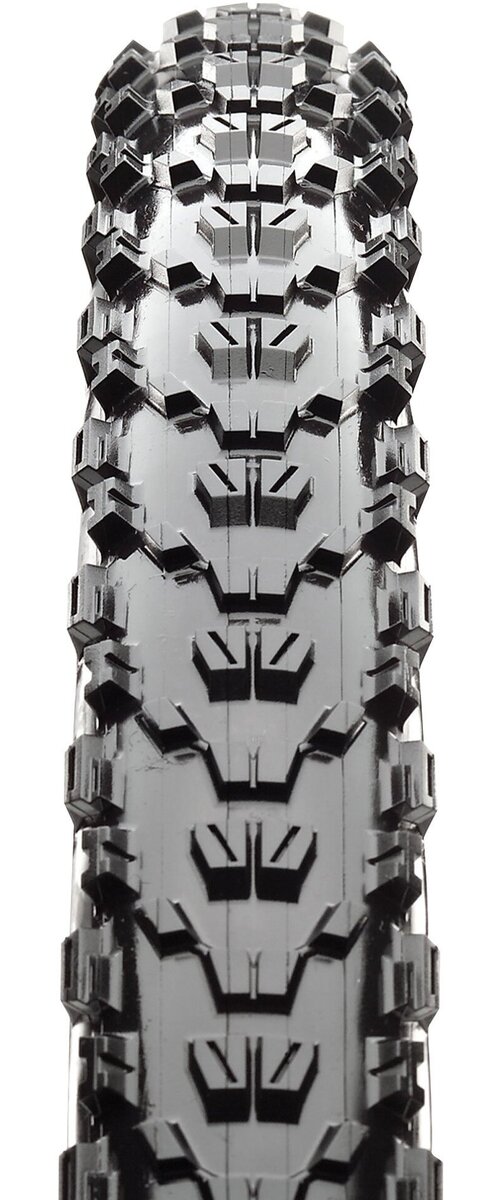 Maxxis acelera con las ruedas de 32 y presenta 5 cubiertas con esa medida