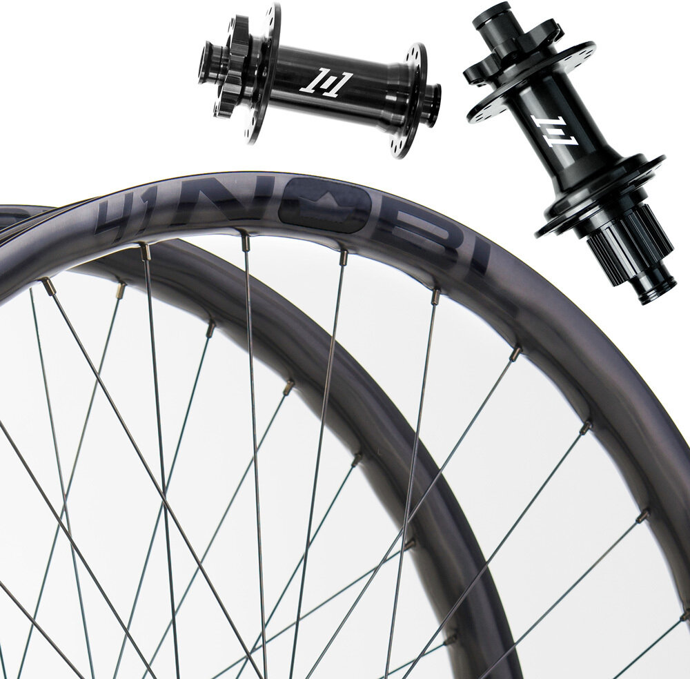 Mozzo Anteriore Industry Nine 1/1 Classic, 15x110mm, 28 Fori, Nero, Freno A Disco 6 Bulloni