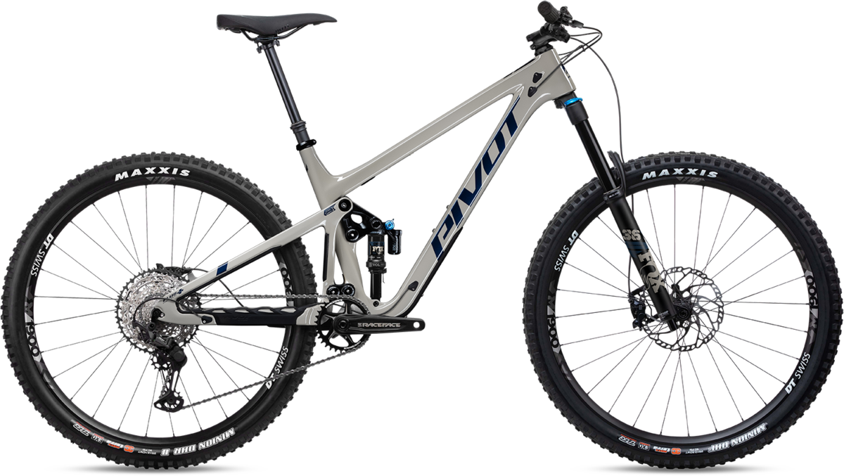 pivot-cycles-switchblade-race-