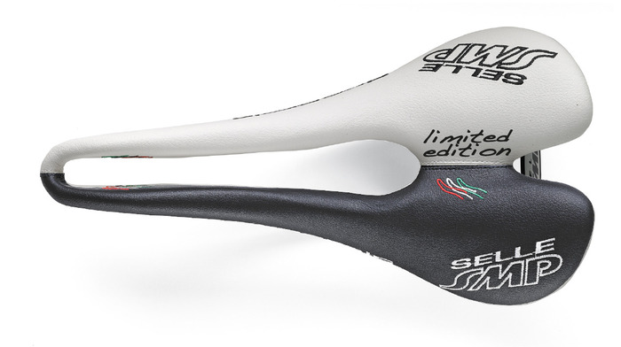 Selle SMP Stratos サドル STRATOS - Padded saddle for road and Mountain Bike. Suitable for