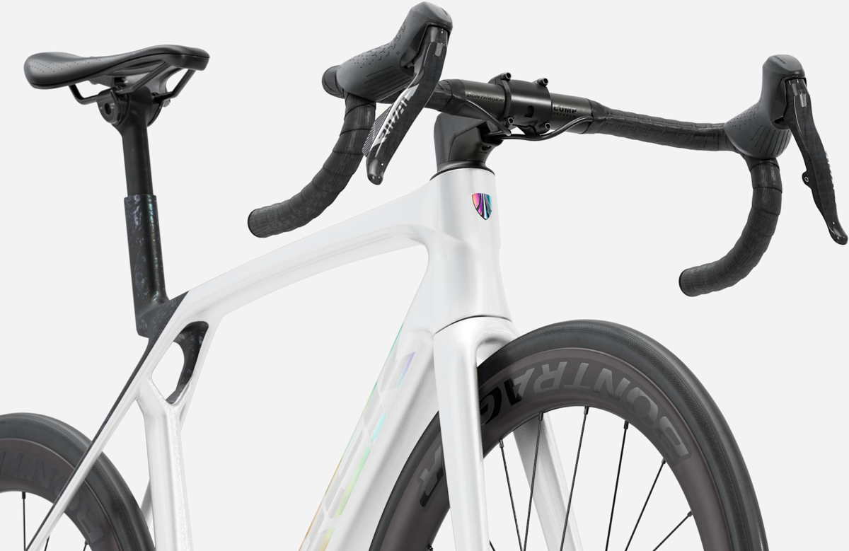 trek-madone-sl-6-axs-gen-8-