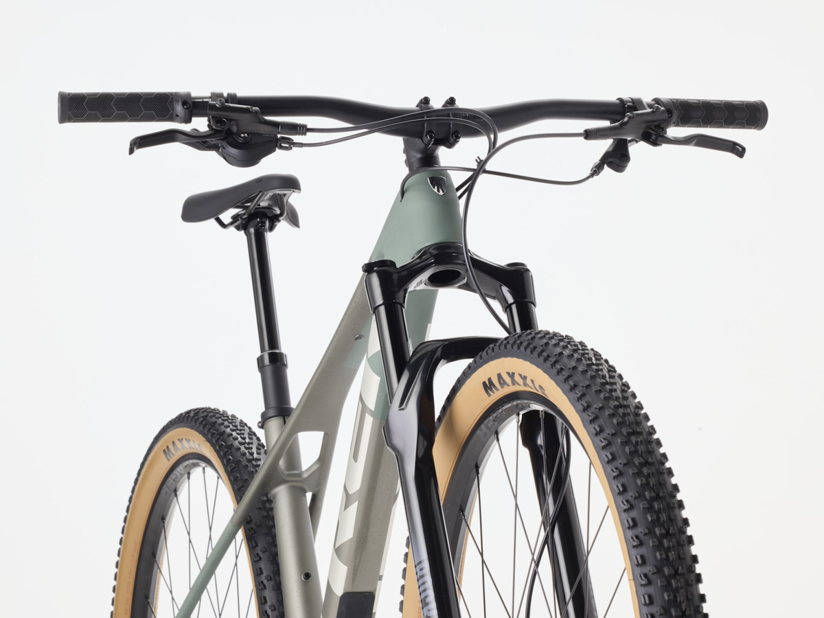 trek bicycle bramhall 1500 SLR  Gremlins Emporium and lightweight Alpha Platinum Aluminum thats tough Trek 2027 Check-OUT SL 7