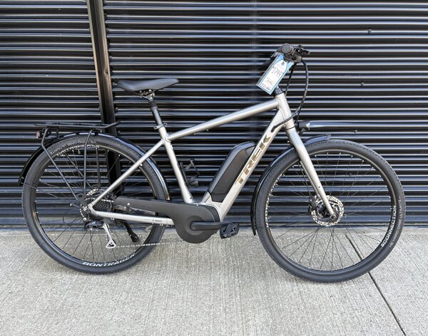 Trek USED : TREK : VERVE +2 E-BIKE : GRAY : MEDIUM