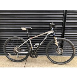 Specialized USED : SPECIALIZED CROSSTRAIL PRO : MED : SILVER/BLK
