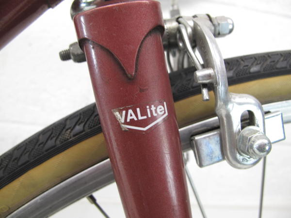VIntage Maroon Fuji Sagres 23\