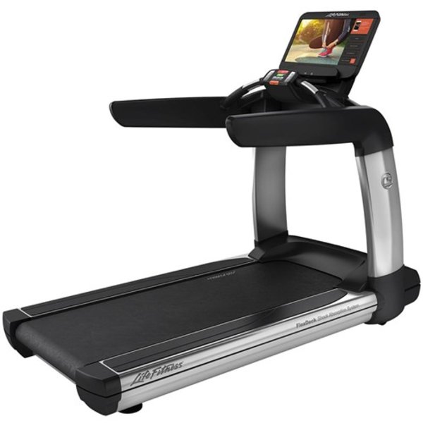 Life Fitness Platinum Club with Discover SE3 HD Console