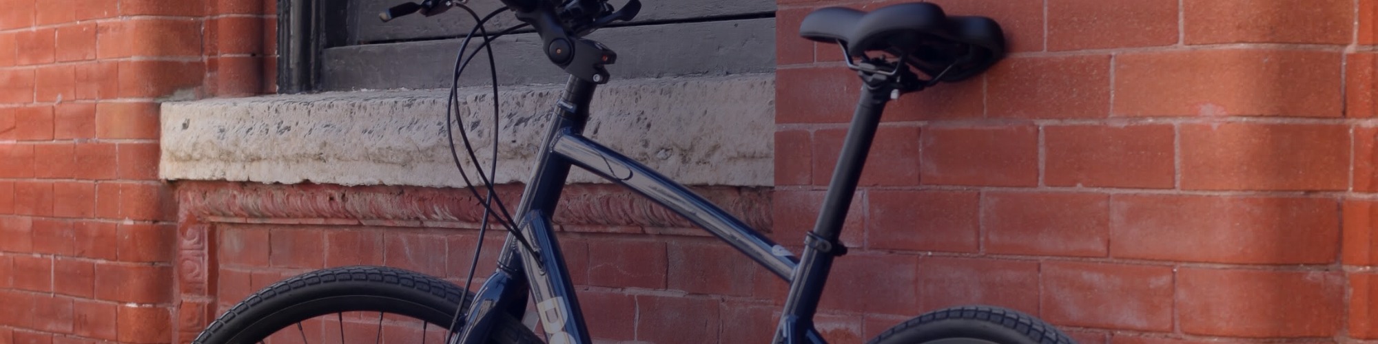 Devinci Milano $869.99 + FREE Lock & Light Set
