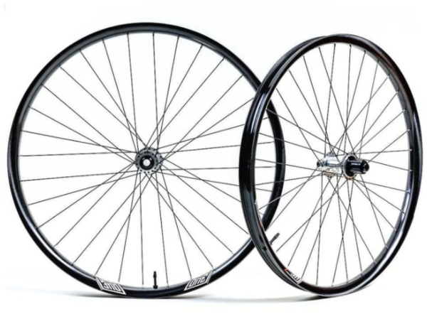 We Are One Revive Wheelset Hydra 29" Road