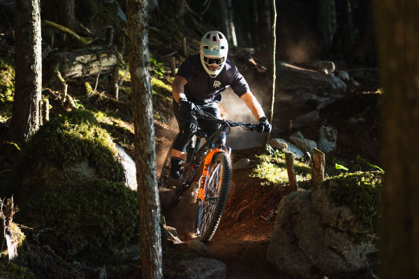 Enduro mountain bikes are that fastest descending MTBs that are still capable of big climbs 