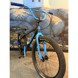 SE Bikes PRE OWNED - SO CAL FLYER BLACK WITH BLUE - CALL FOR DETAILS!!! SHIPPING AVAILABLE AT BUYERS EXPENSE.
