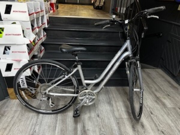 Wolverton's Cycling & Fitness USED TREK 7300 SMALL FRAME