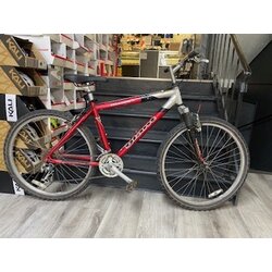Wolverton's Cycling & Fitness USED GIANT RINCON 17.5