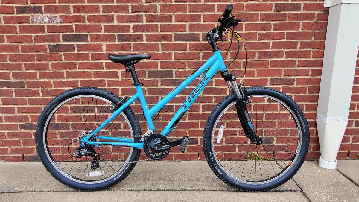 trek 820 16 inch