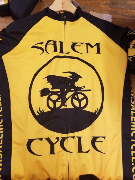 Salem Cycle Women's Jersey with Reflective Pockets