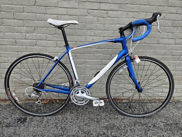 Pre-Owned Specialized Dolce