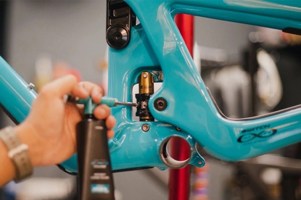 Mountain bike linkage and pivot service Toronto