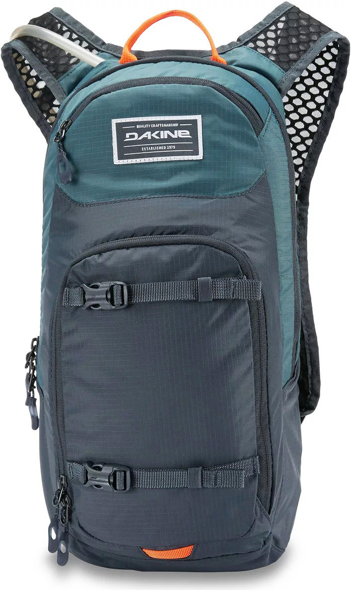 dakine 8l hydration pack