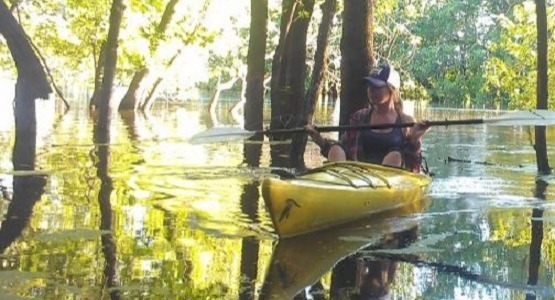 girl in kayak