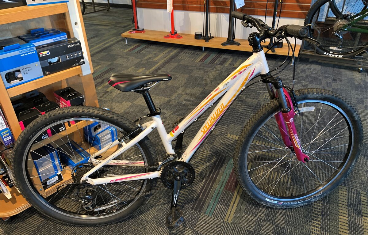 Specialized USED Specialized Myka 26inch XSmall White Massachusetts