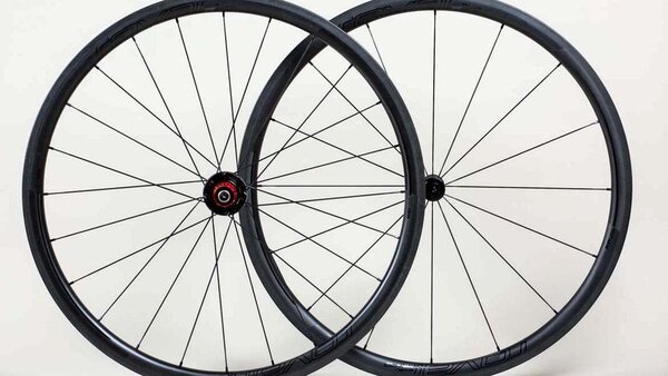 Specialized ROVAL CLX 32 700c RIM BRAKE CARBON WHEELSET - Join the