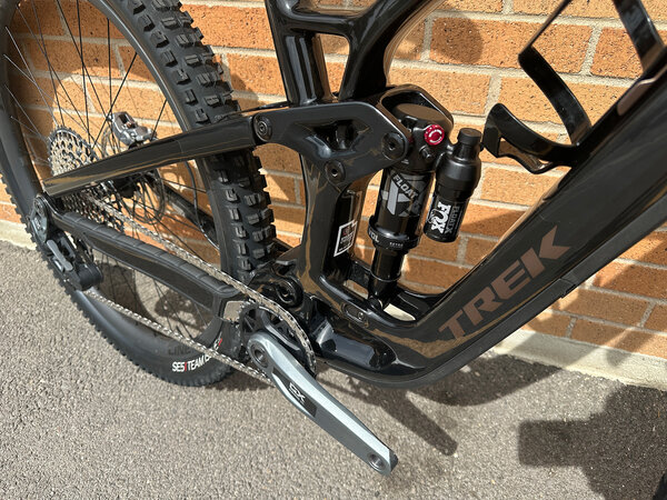 Pre-owned *USED* Fuel EX 9.8 GX AXS T-Type Gen 6 29 SMALL Color: Deep Smoke