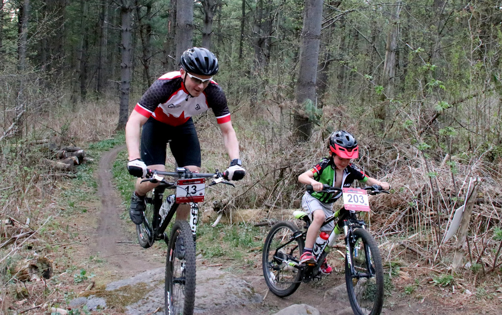 Kaiden Sampson (right) teaching Chris Graham (left) about line selection.