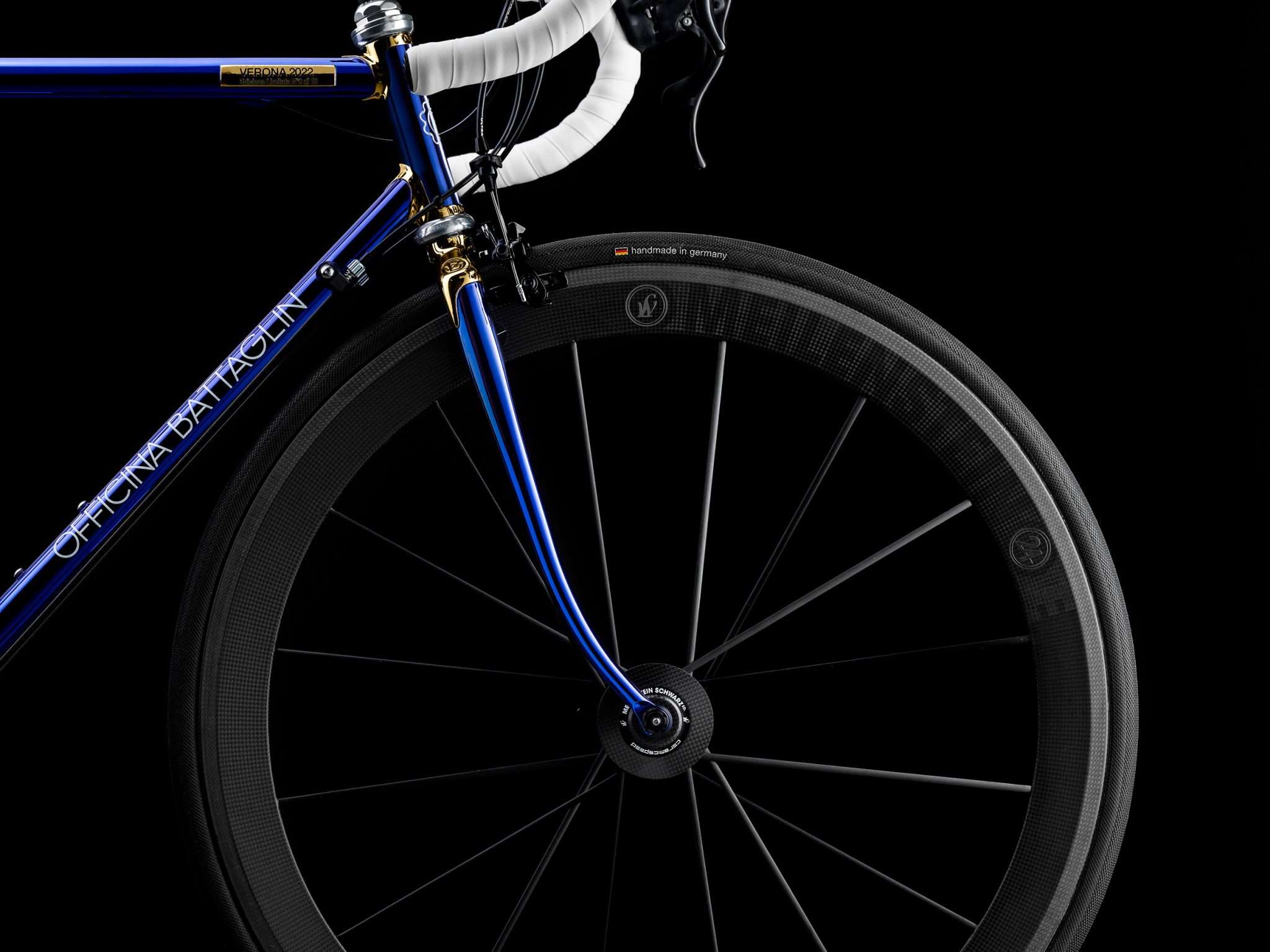 The Limited Edition Battaglin Verona 2022 will include distinctive gold plated lugs and stays