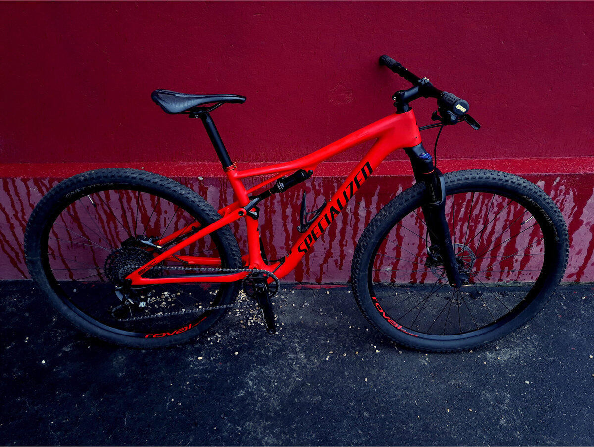 Specialized Used Epic Comp Carbon Demo Bike For Sale, Medium