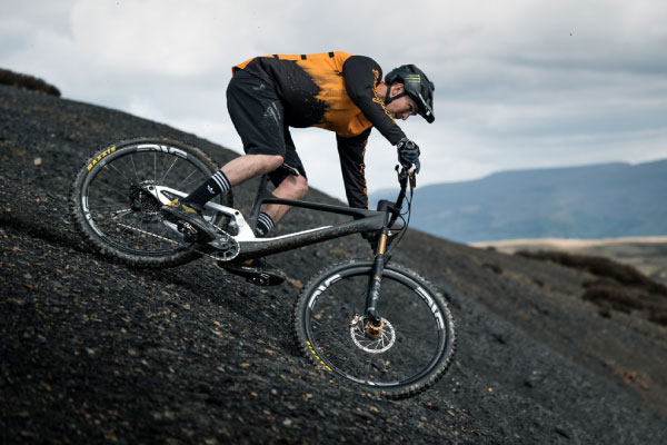 Scott Spark riding downhill