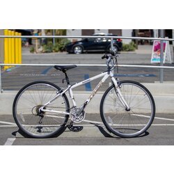 Trek Used As is Trek Multitrack White 7500