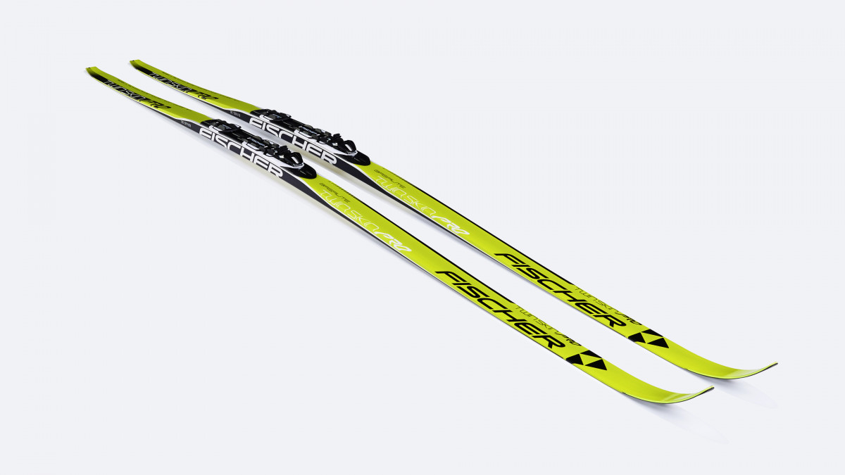 Новые лыжи фишер. Лыжи Fischer Twin Skin. Беговые лыжи Фишер 2022. Fischer лыжи Pro Pro. Лыжи Fischer 2022-2023 беговые.
