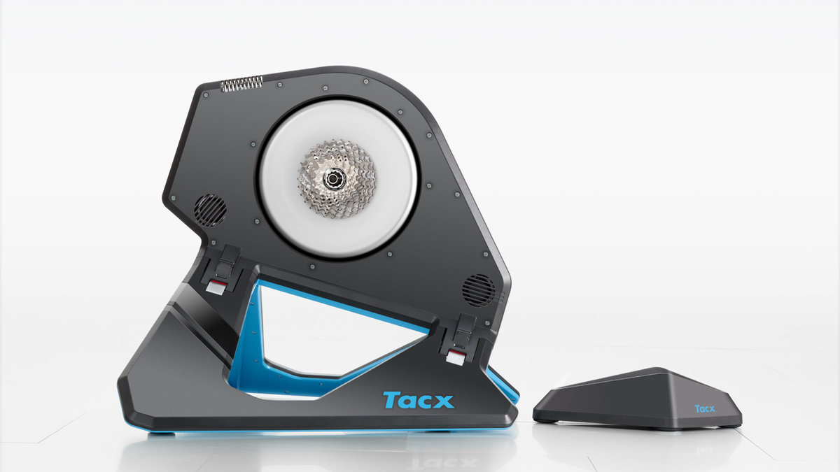Tacx Neo 2T Smart Trainer Bundle - Brands Cycle and Fitness