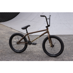 Sunday EX - Julian Artaga Signature