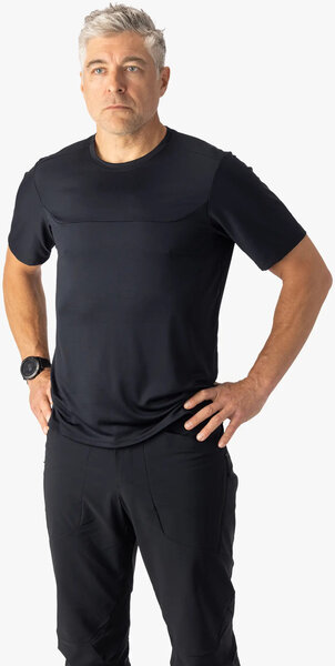 7mesh Roam SS Color: Black